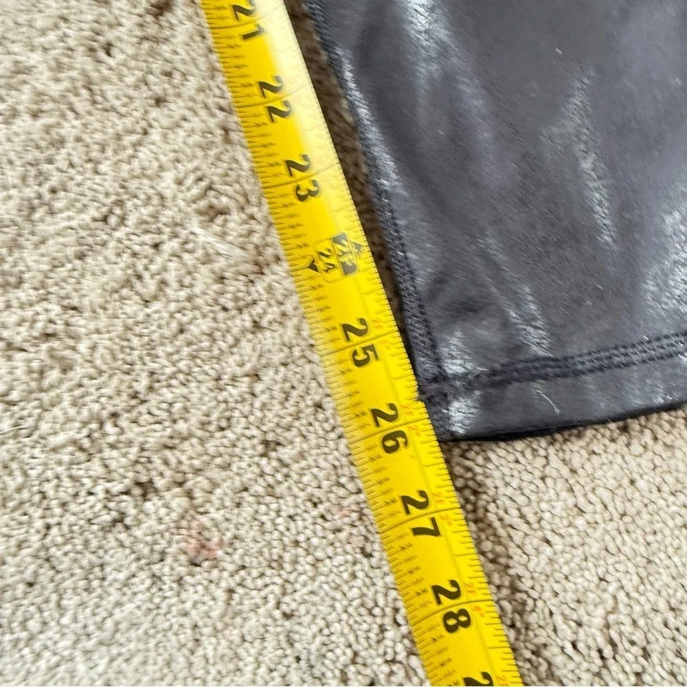Aerie Black Shiny Leggings M